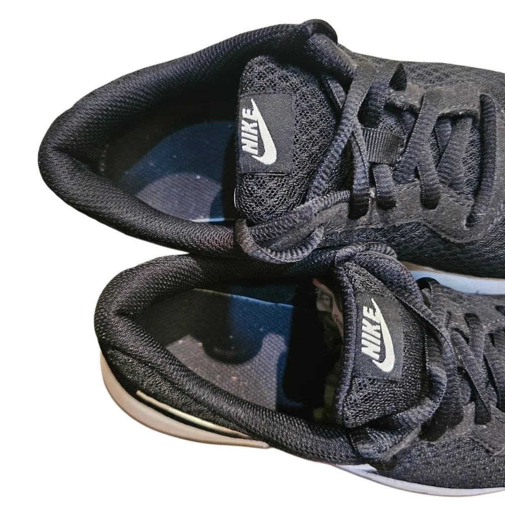 Nike Tanjun sneakers‎ casual shoes boys shoes size 4 Youth - Picture 6 of 8
